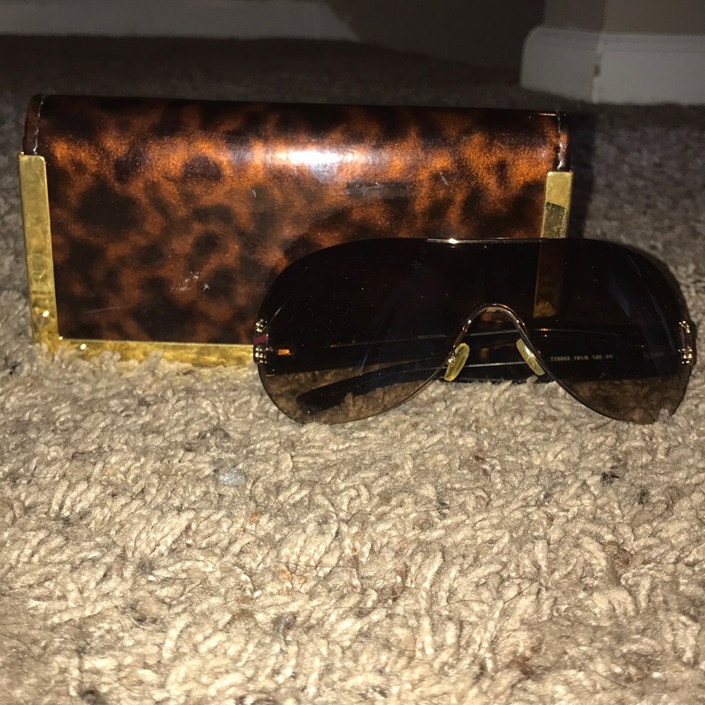 Tory Burch Brown sunglasses